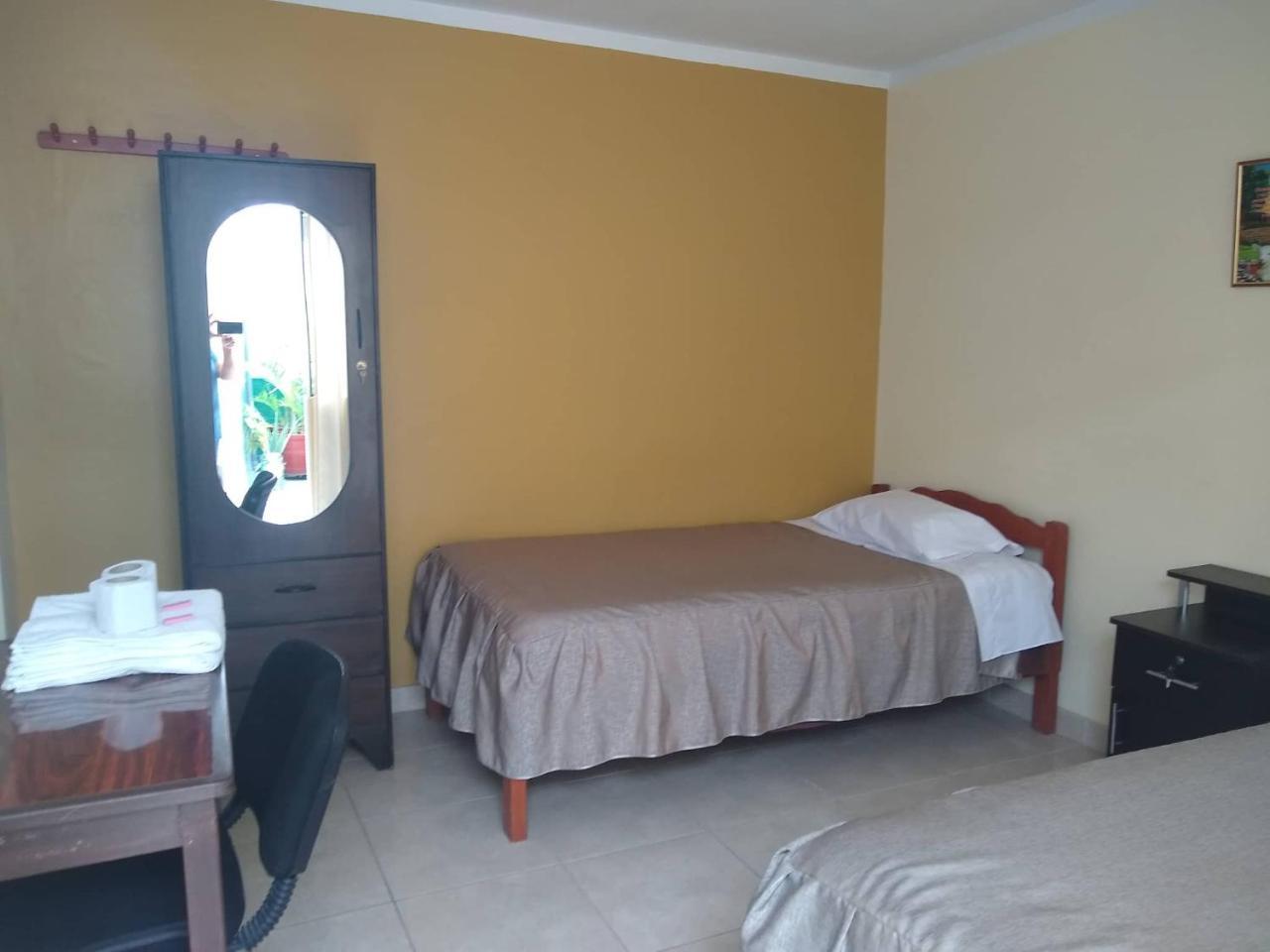 Hospedaje Golden Inn Camaná Exteriér fotografie